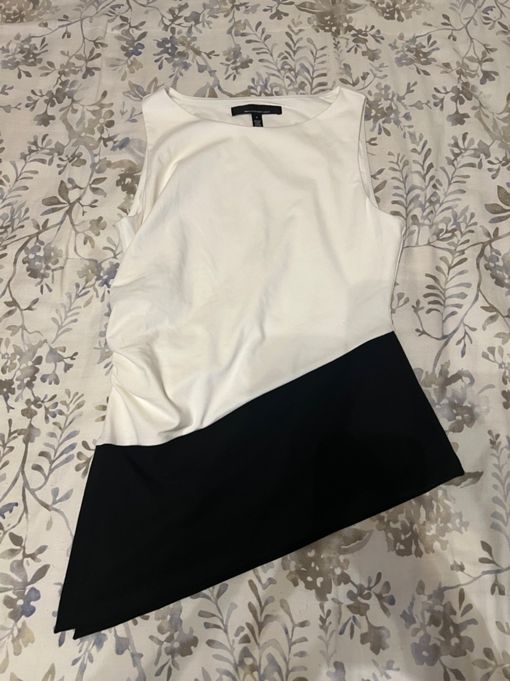 White House Black Market White Ivory & Black Asymmetrical top sz S